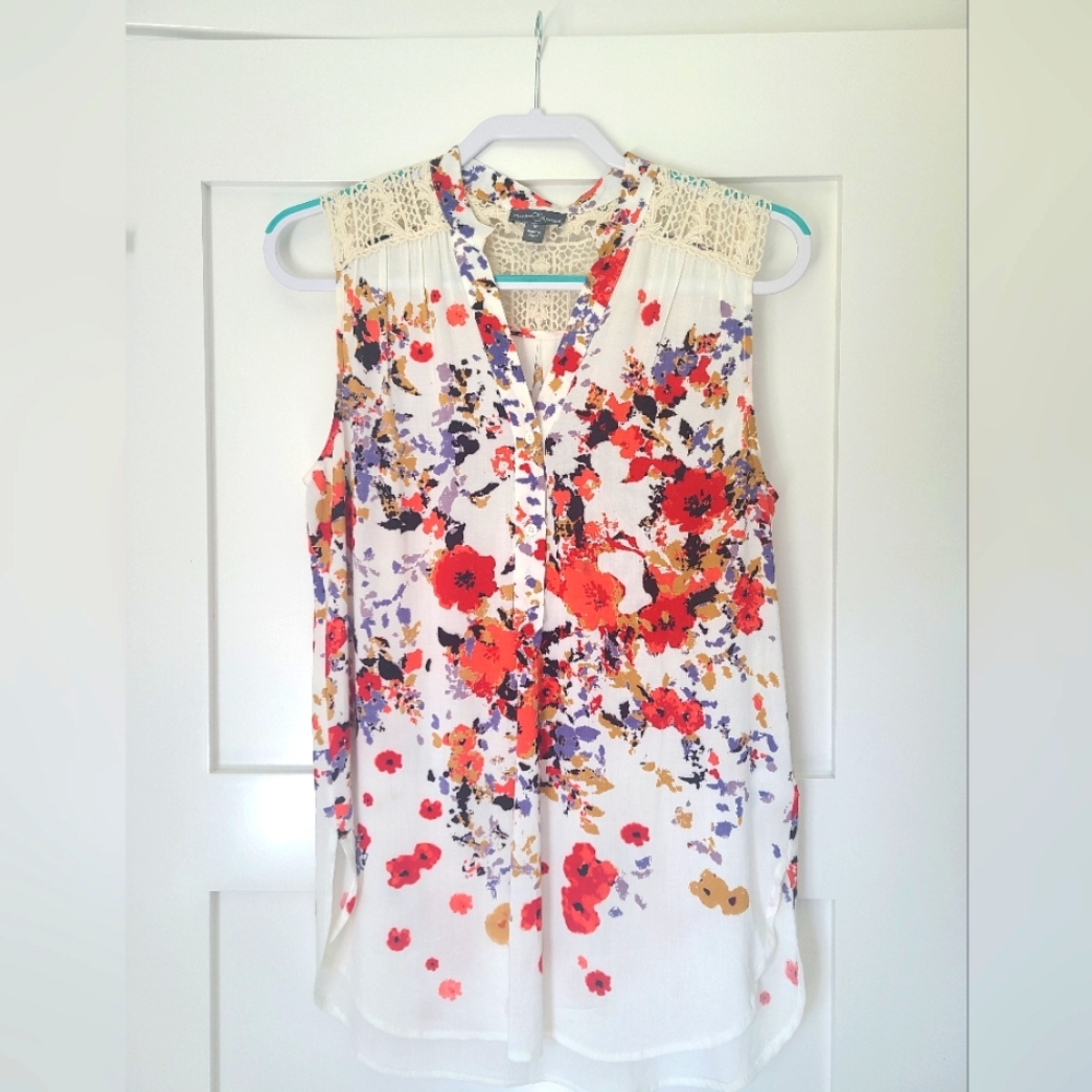 Women's Market & Spruce Top